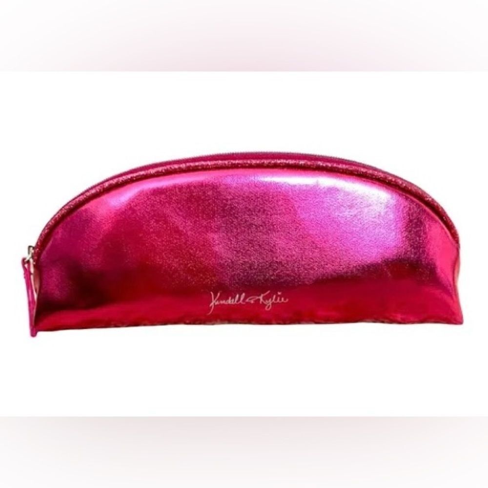 NWT Kendall and Kylie makeup bag